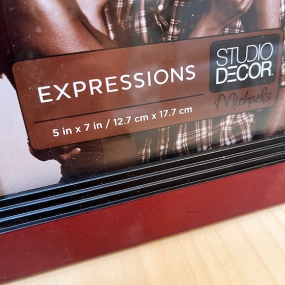 Wooden Frame for Art/Photos. Fits up to 5x7. A Beauty! Unused, New. - Picture 2 of 8